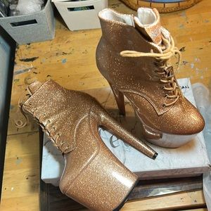 Hella Heals | Size 9 women’s | never worn